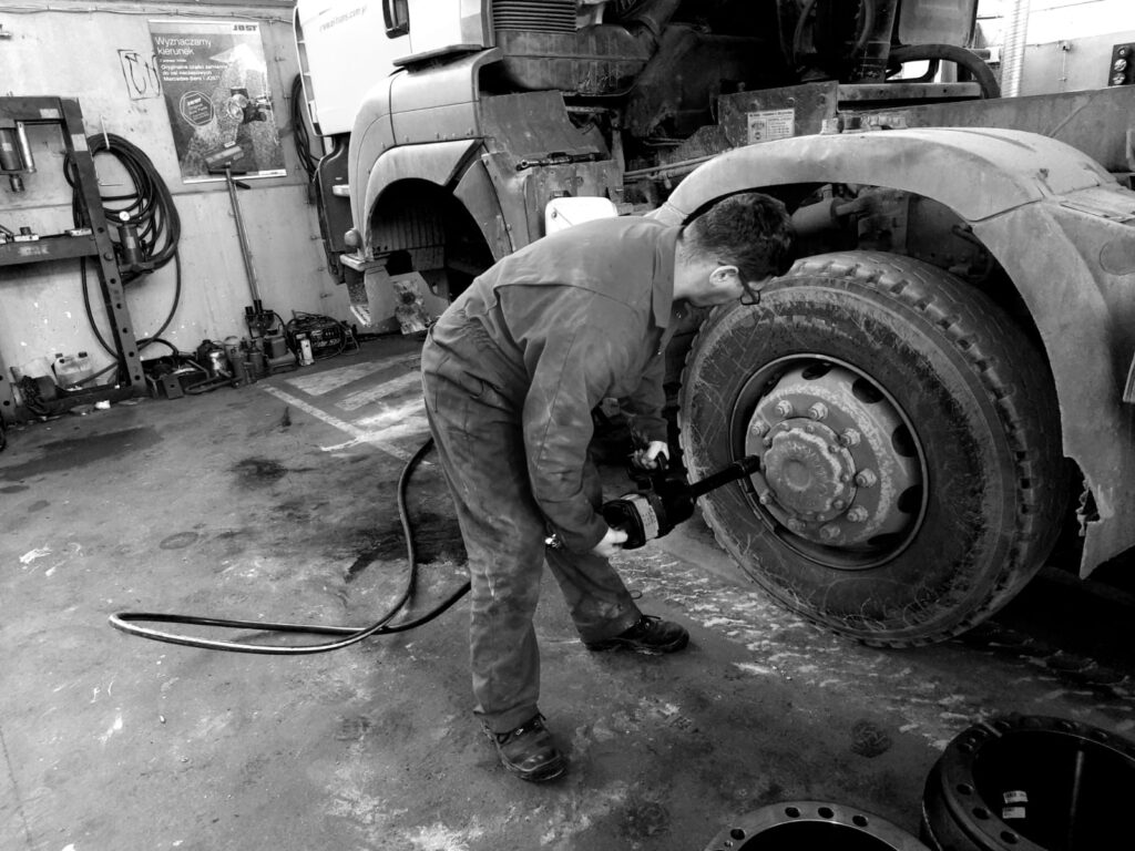 naprawy-pojazdy ciezarowe-warsztat-gdynia-tomi-jaltest-diagnostyka